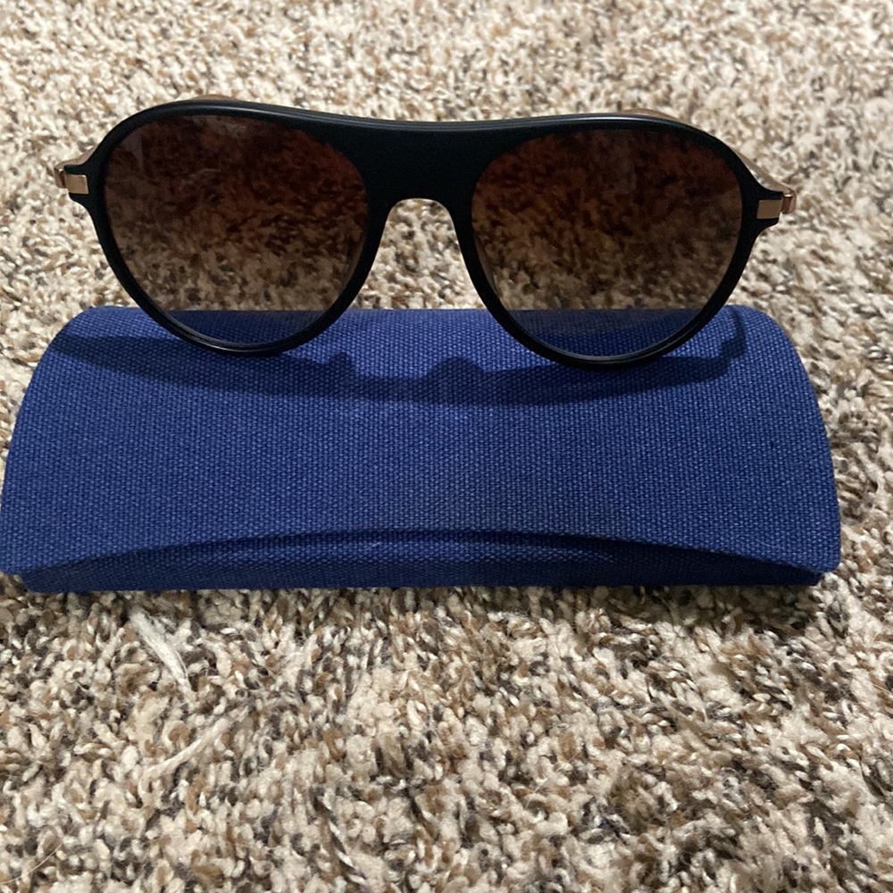 NWOT Salt Optics St. Hubbins Polarized Sunglasses with case